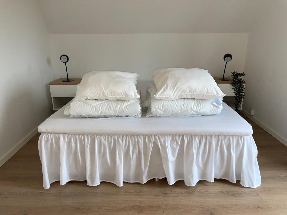 Hyggeligt Sommerhus I Jerup Buitenkant foto