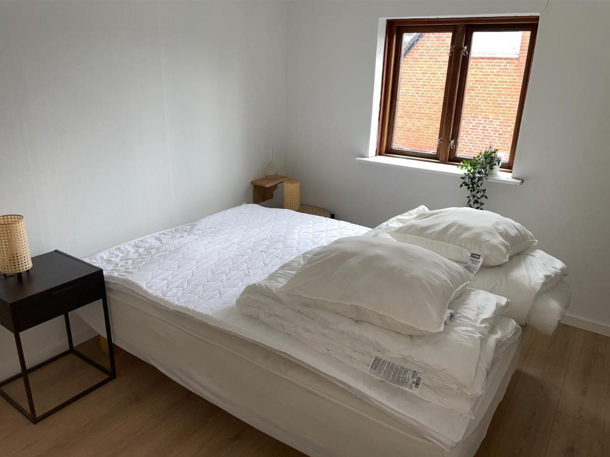 Hyggeligt Sommerhus I Jerup Buitenkant foto